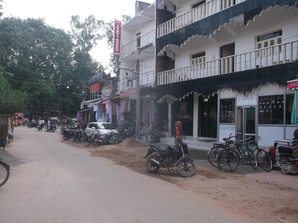 Hotel Mahamaya Bodh Gaya Exteriör bild